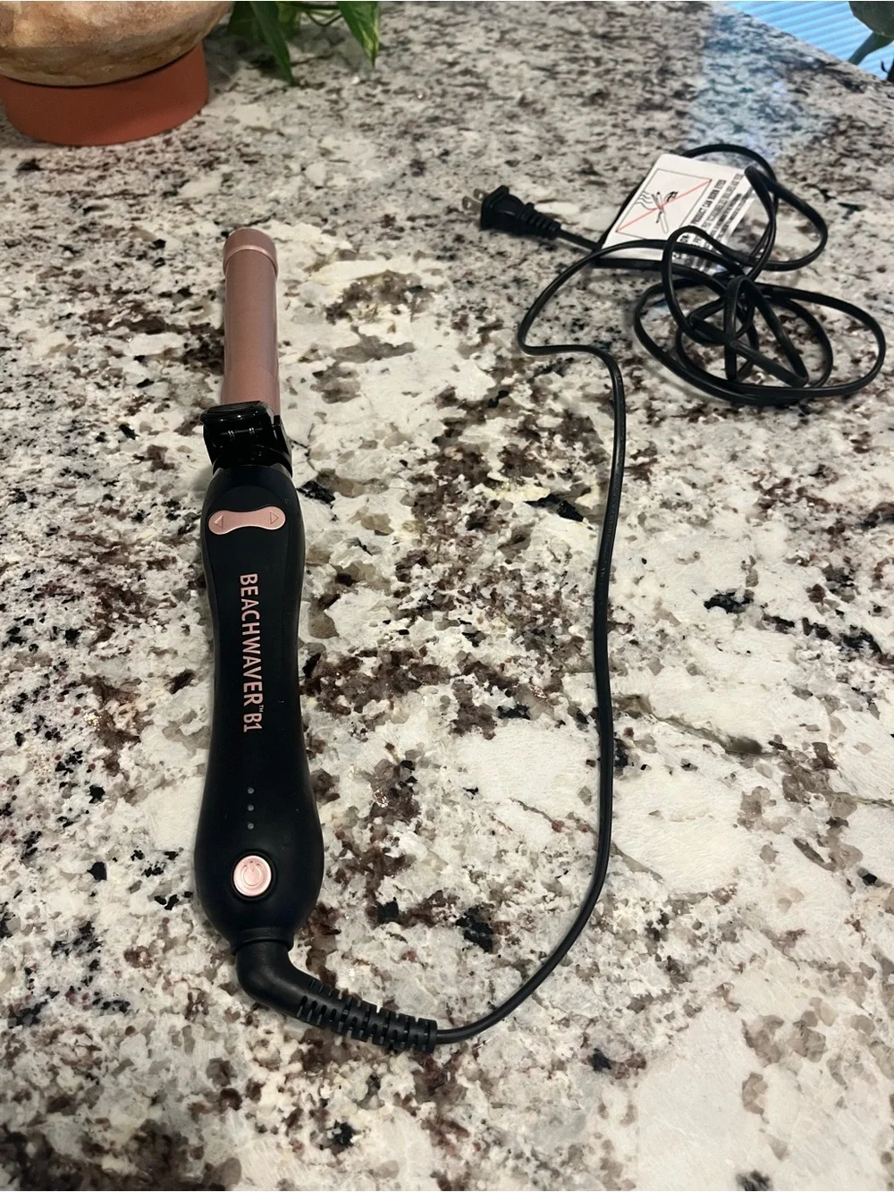 🎀 Like New! Beachwaver B1 Rose Gold Curling Iron